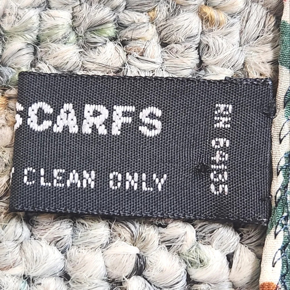 Casca Scarfs this casca